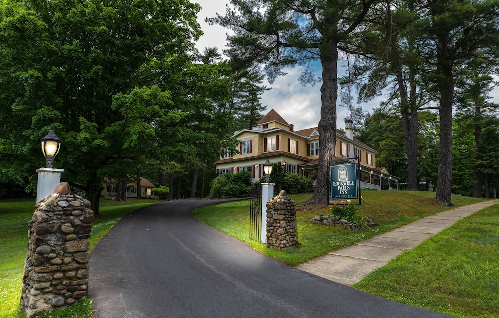 Rockwell Falls Inn and Wine Bar — hotel in Lake Luzerne