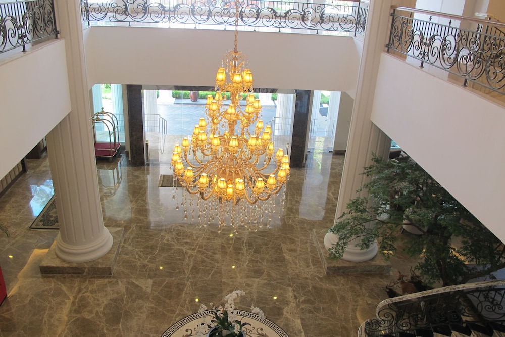 The Sahira Hotel Syariah — hotel in Bogor