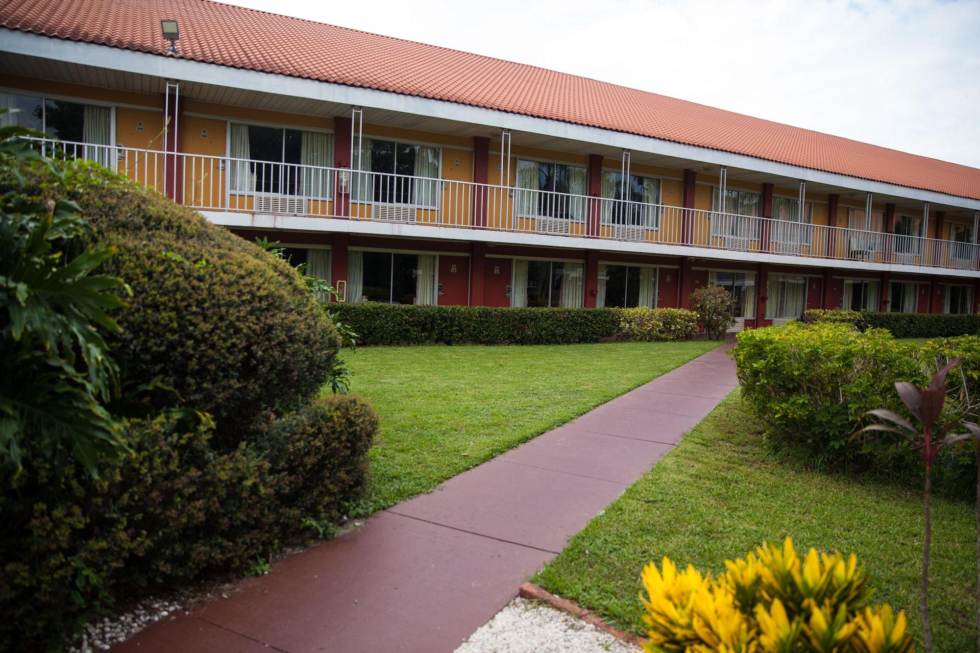 Days Inn by Wyndham Cocoa Cruiseport West At I 95 524 - photo 8