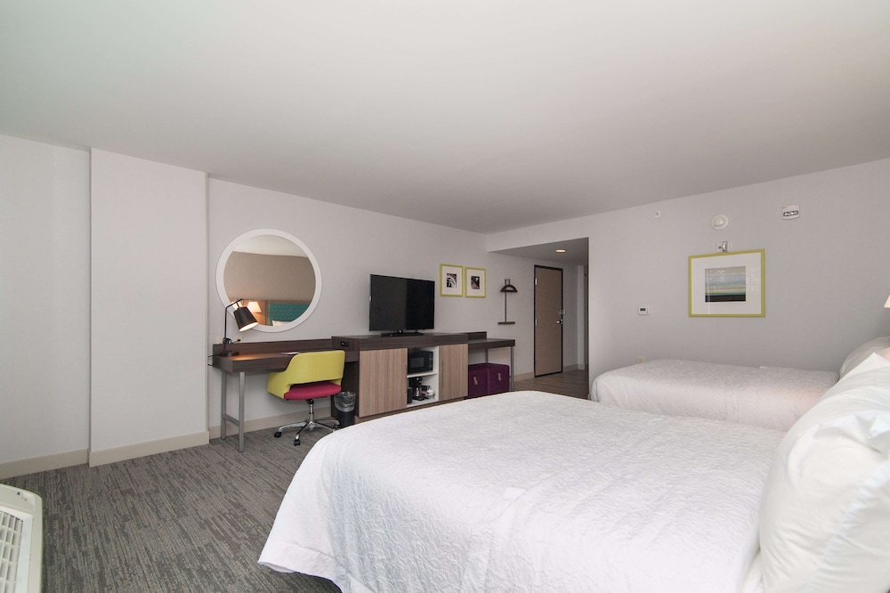 Hampton Inn Norwich - photo 21