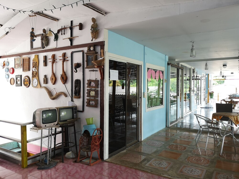 Sabaidee Resort - carbon neutral hotel in Ban Ko Lan