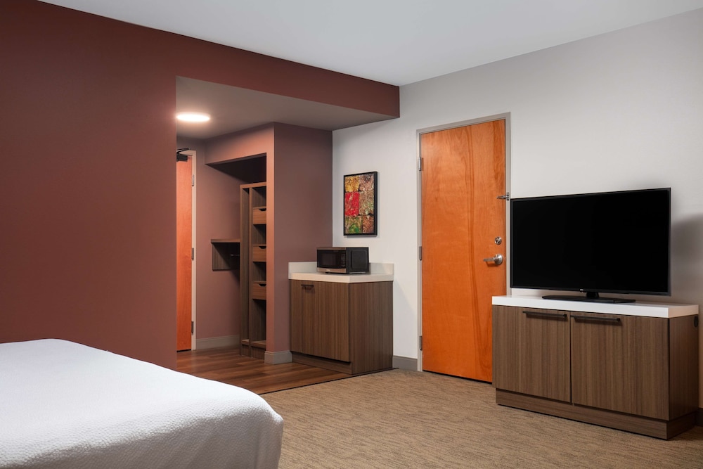 Hilton Garden Inn Kalispell - photo 17