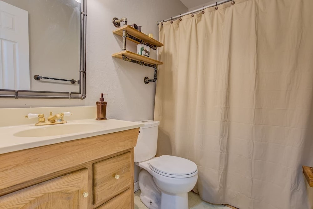 4BR Dog friendly Minutes to Garden of the Gods - photo 30