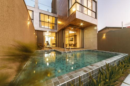 Casa Requinte 4 suítes com Piscina Privativa BC