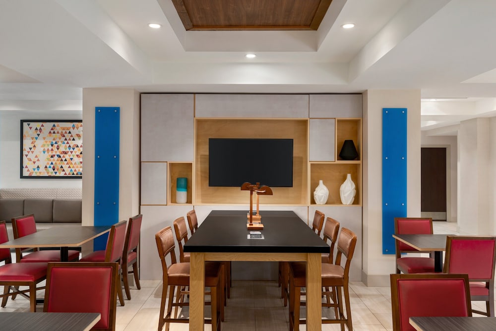 Holiday Inn Express & Suites McAlester by IHG - photo 34