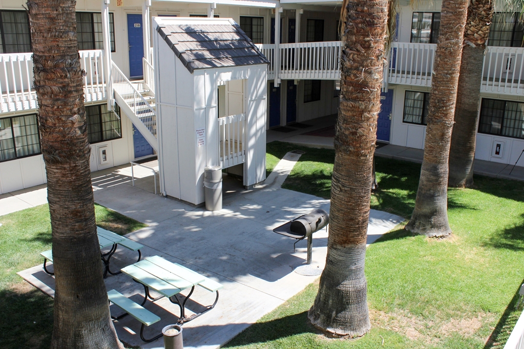 Motel 6 Coalinga CA East - photo 4