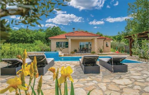 3 Bedroom Cozy Home In Grubine — 4-Star Luxury Hotel in Grubine, Croatia