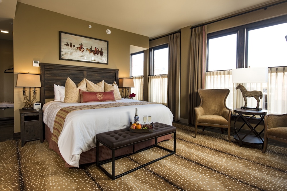 Frontier Hotel Pawhuska - photo 10