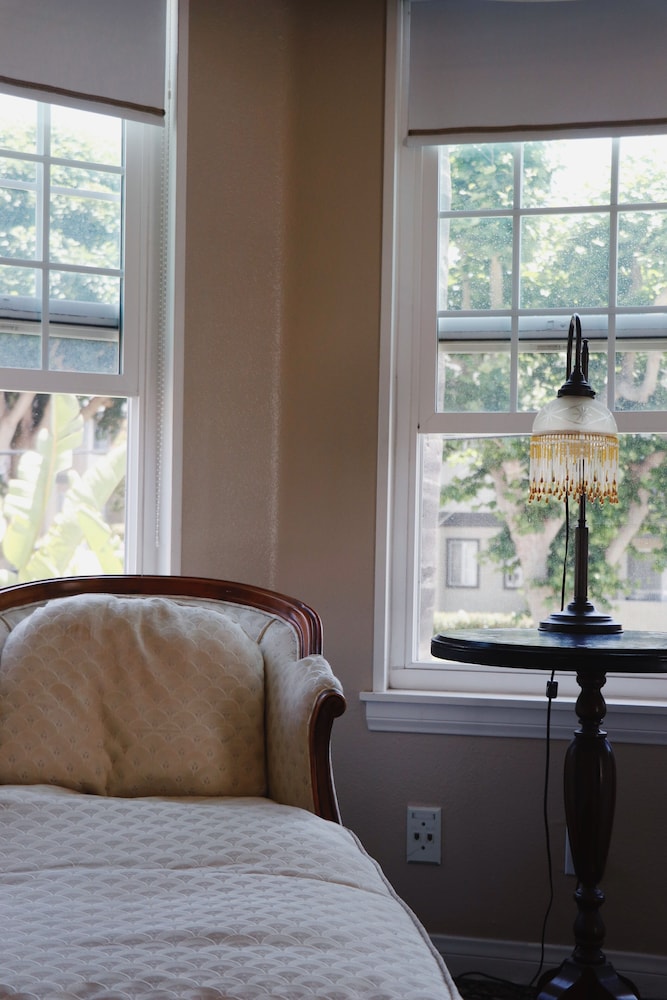 Pelican Cove Inn - photo 78