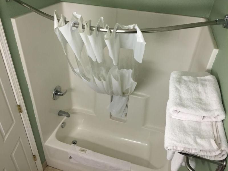 Vista Inn & Suites Memphis - photo 16
