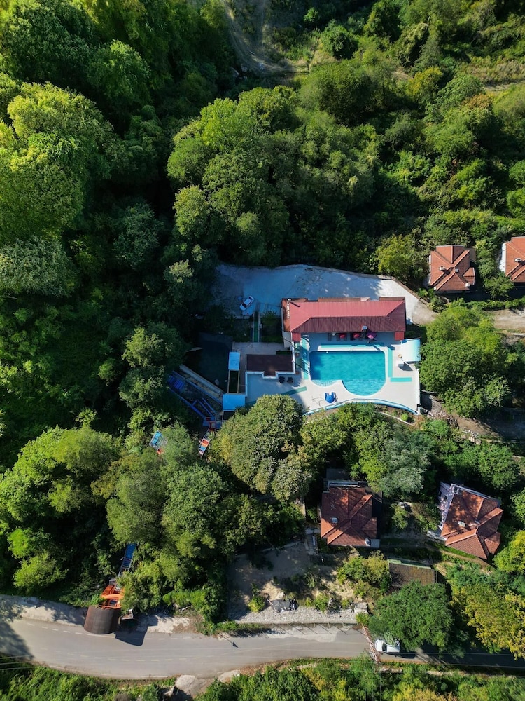 Canpolat Hotel in Sapanca, Turkey