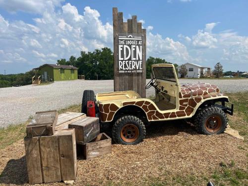 Lodge 101 at Eden Reserve Near Ark — 4-Star Luxury Hotel in Williamstown, United States