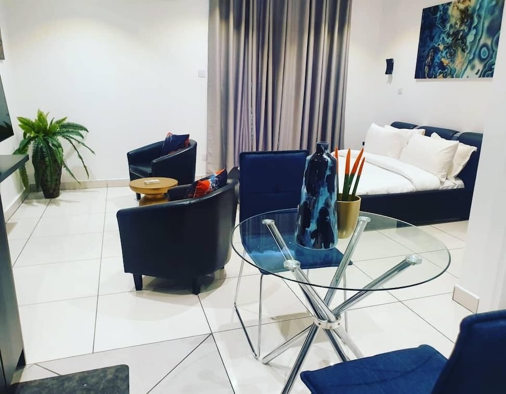 Premium Suite — Accra — photo 2