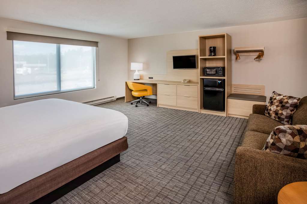 Days Inn & Suites by Wyndham Duluth by the Mall - photo 17