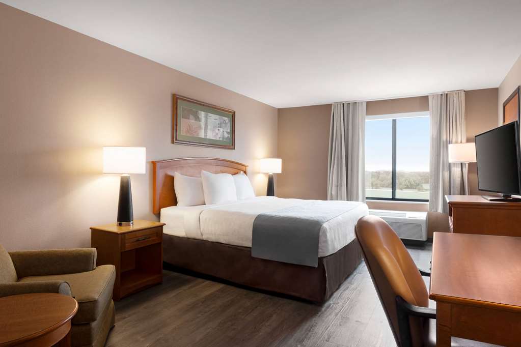 Wingate by Wyndham Bentonville AR - photo 14