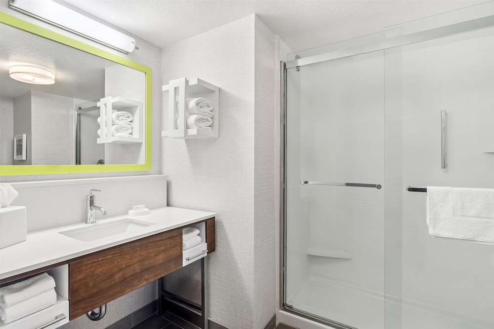 Hampton Inn & Suites Lathrop - photo 37