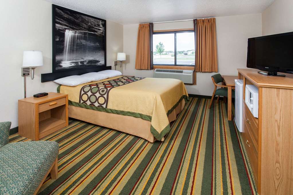 Super 8 by Wyndham Ottawa Starved Rock - photo 8