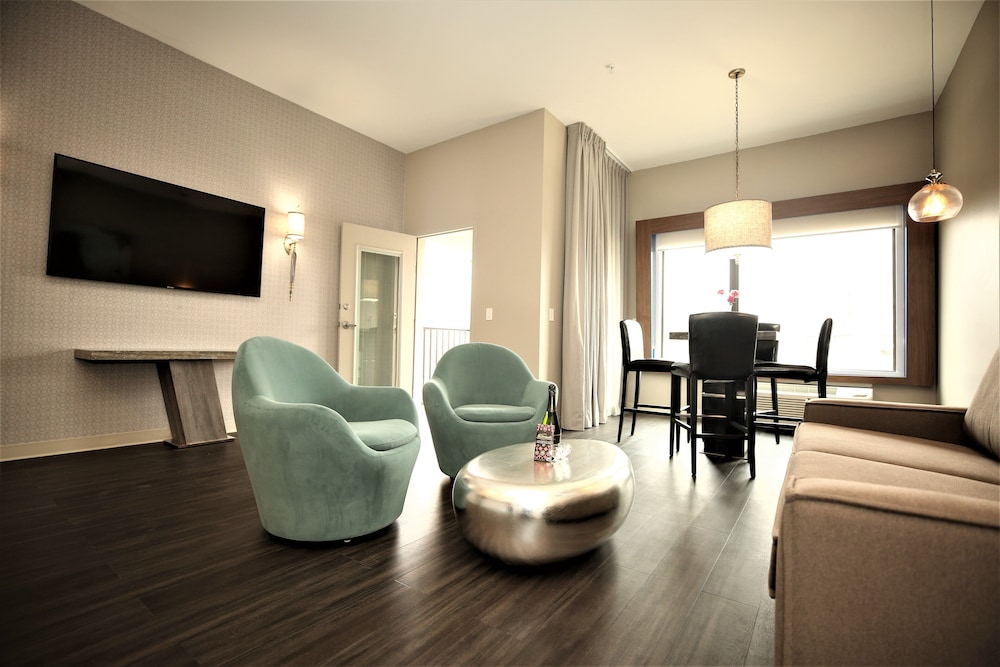 Holiday Inn Express & Suites Charlotte South End by IHG - photo 3