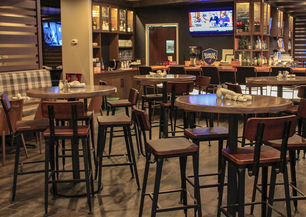 Delta Hotels by Marriott Burlington - photo 19