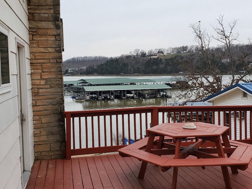 Lake Breeze Resort - photo 90