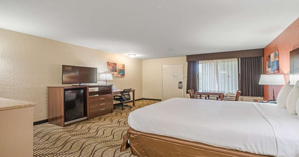 Best Western Roseville Inn - photo 17