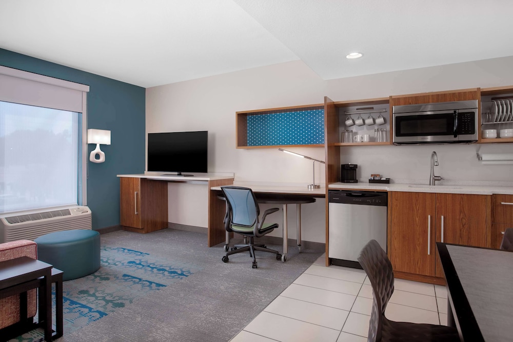 Home2 Suites by Hilton Gainesville Medical Center - photo 9