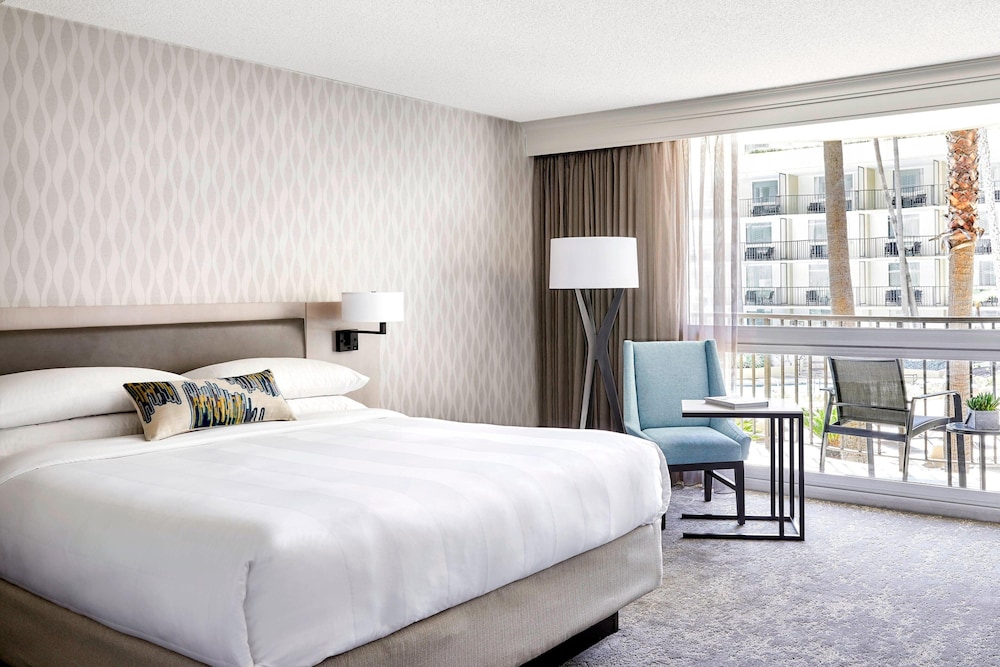 Los Angeles Airport Marriott - photo 9