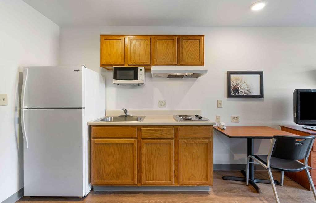 Extended Stay America Select Suites Lakeland - photo 7