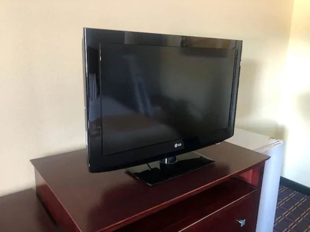 Days Inn By Wyndham Albuquerque West - photo 3