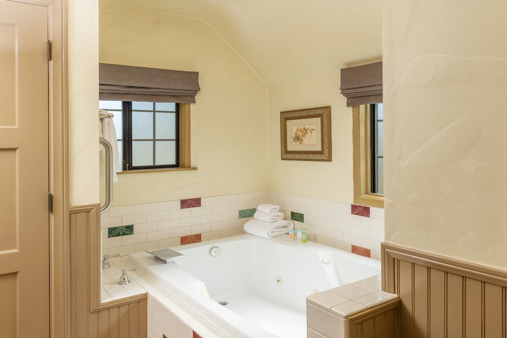 The Pierpont Inn - photo 23