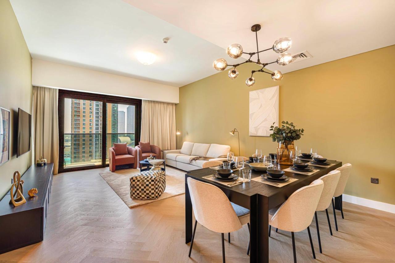 Daniels Luxe 3BR Downtown with Skyline View — 4-Star Luxury Hotel in Dubai, United Arab Emirates