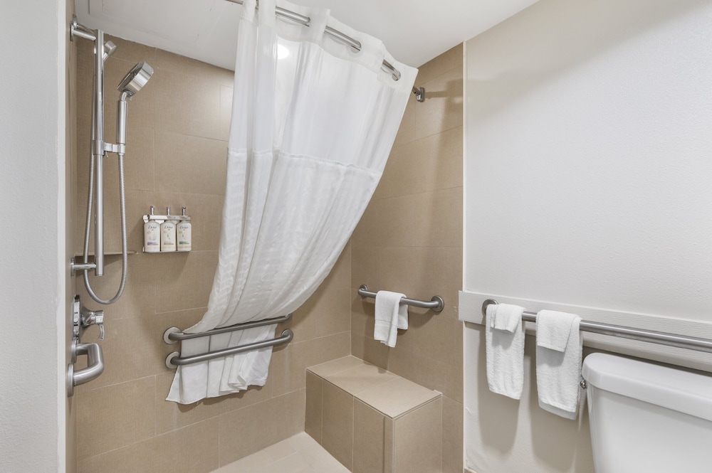 Holiday Inn Express Greencastle by IHG - photo 13
