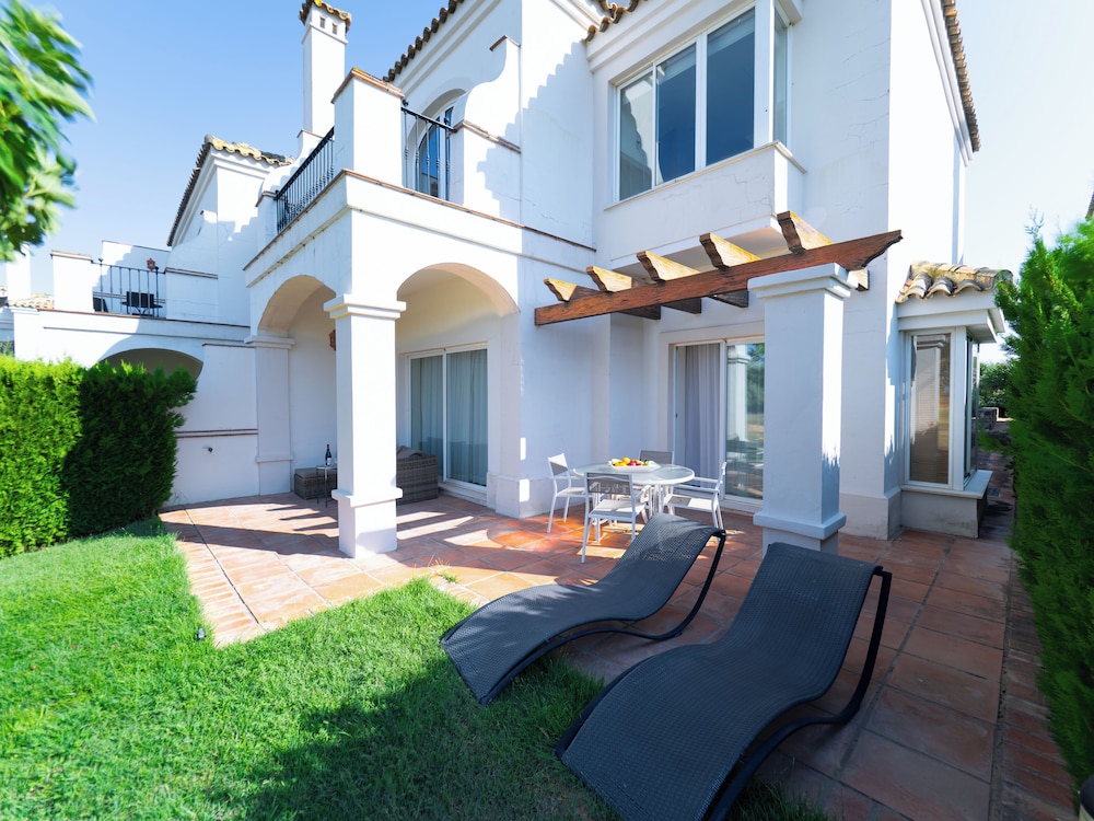 Arcos Gardens Sol Rent Golf in Arcos De La Frontera, Spain