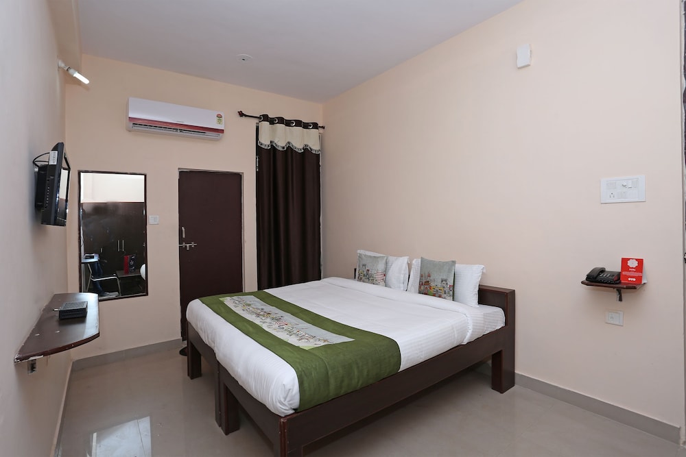 Oyo 10294 Hotel Sunshine — Kota