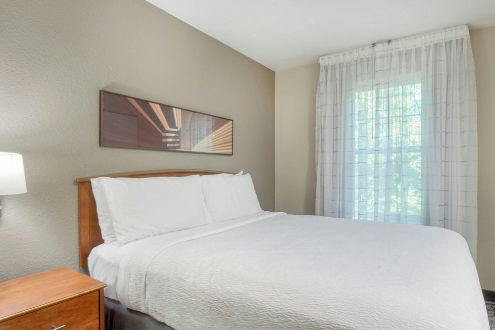 TownePlace Suites by Marriott Raleigh Cary Weston Parkway - photo 7