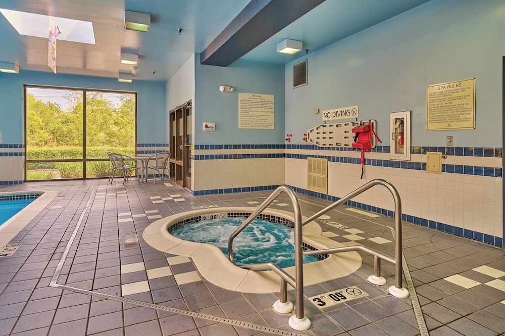 Hampton Inn Flemington - photo 35
