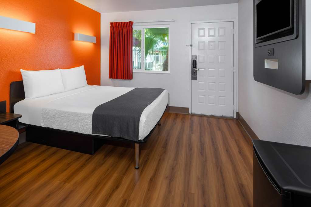 Motel 6 Carpinteria CA Santa Barbara South - photo 12