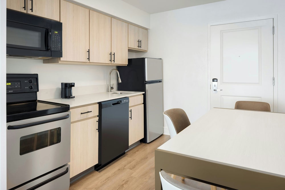 TownePlace Suites by Marriott Tampa Westshore Airport - photo 11