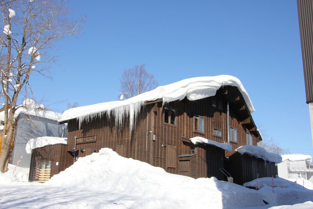 A1 Niseko — hotel in Niseko Town