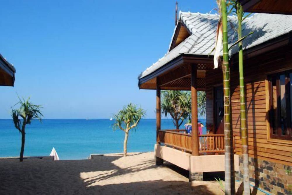 Baan Pakgasri Hideaway in Ko Lanta, Thailand