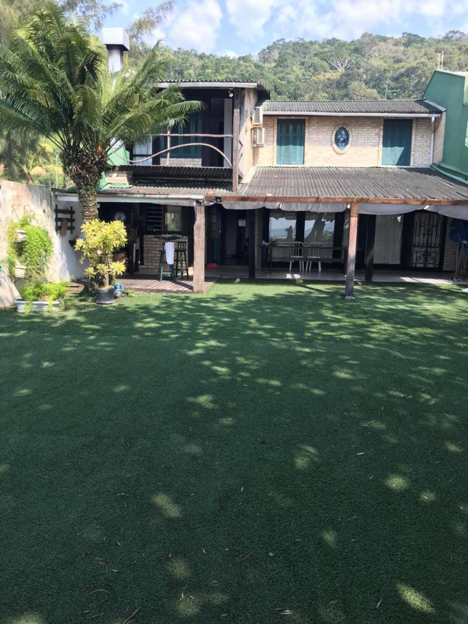 Linda Casa frente mar pé na areia Itapema SC Ar Wi fi Smart Tv