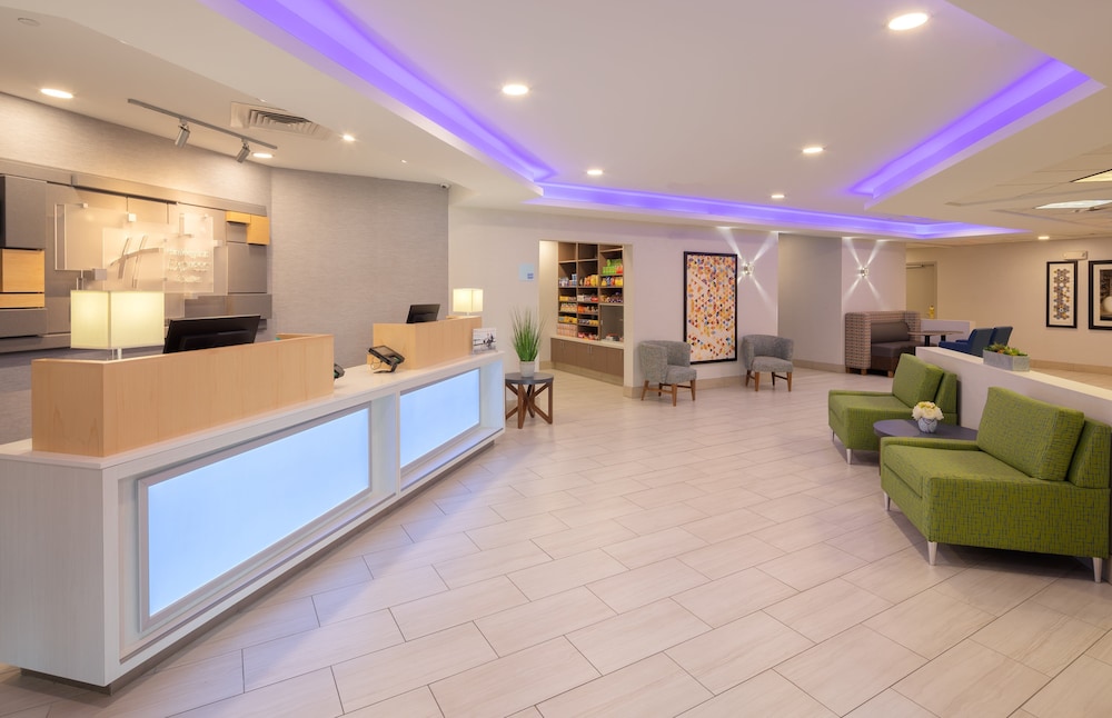 Holiday Inn Express & Suites Bradley Airport by IHG - photo 31