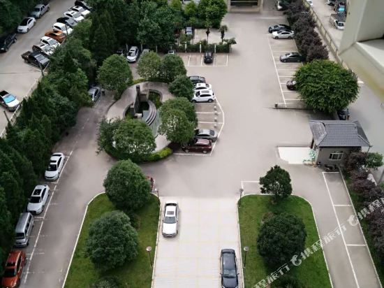 Kaiyuan Hotel in Nuojiang, People's Republic of China