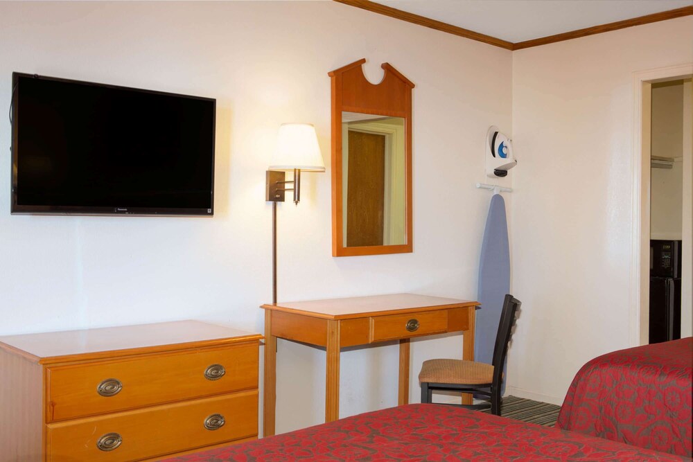 Economy Hotel Wichita Florence St - photo 27