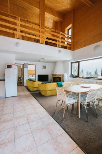 Panoramic Apartments MontePalazzo Sinaia — Sinaia — photo 3