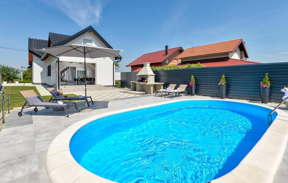 Gorgeous Home In Varazdin Breg — 4-Star Luxury Hotel in Gornji Kneginec, Croatia