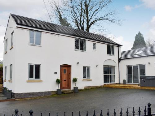 The Cottage — 5-Star Luxury Hotel in Bewdley, United Kingdom