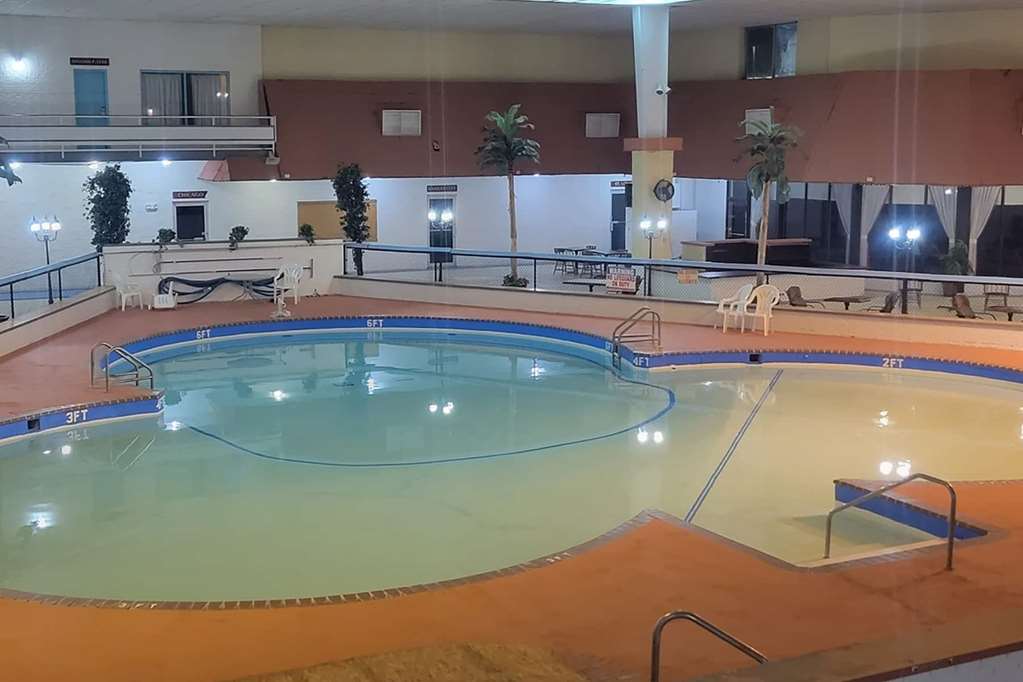 Howard Johnson BY Wyndham Hannibal - photo 6