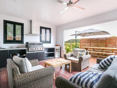 Charleston Glamorous Sorrento Holidays Await in Sorrento, Australia