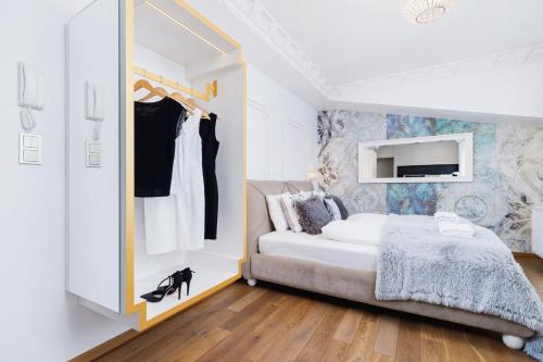 Modern Studio Węgierska Cracow by Noclegi Renters — 4-Star Luxury Hotel in Krakow, Poland